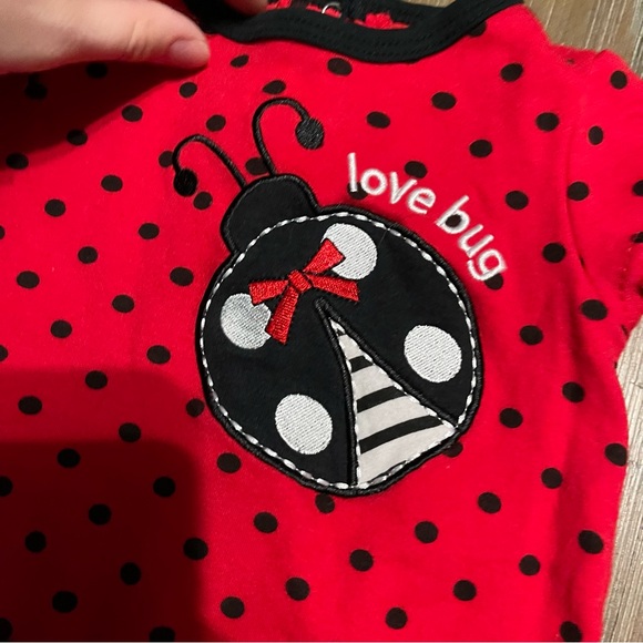 ✨2/$6✨ Baby girl vintage romper - Picture 2 of 3